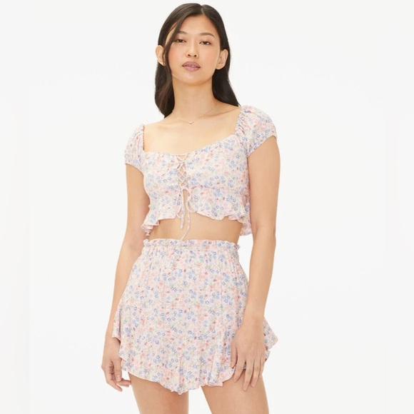Aeropostale Dresses & Skirts - Aeropostale Floral High Rise Ruffle Skort & Ruffle Crop Top Set